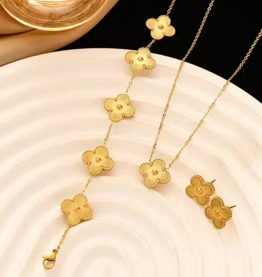 Golden Clover Flower Anti Tarnish Necklace Set X4960012