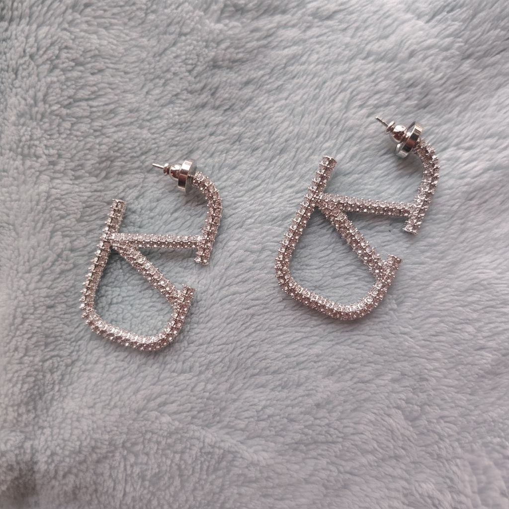 Light Luxury Diamond-encrusted Letter V Geometric Silver Colour Earrings