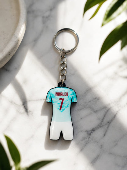 Football Jersey Keychain – Ronaldo No. 7 Mini Shirt Key Ring