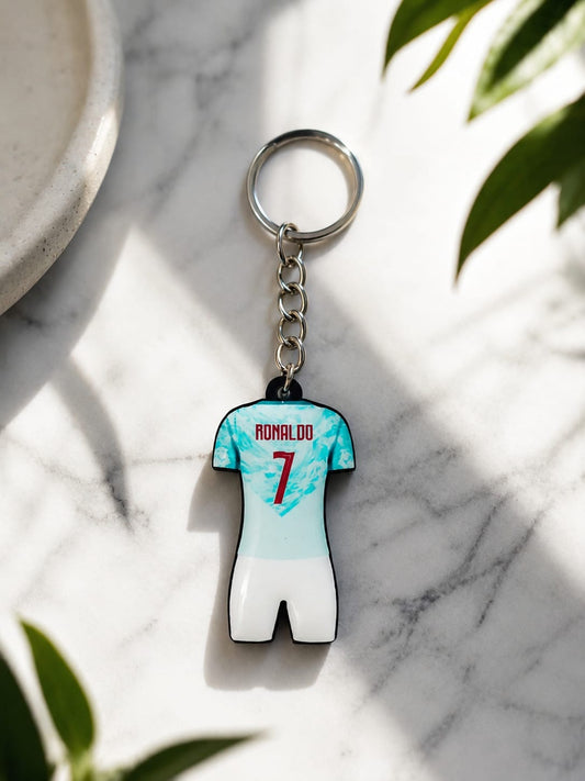 Football Jersey Keychain – Ronaldo No. 7 Mini Shirt Key Ring