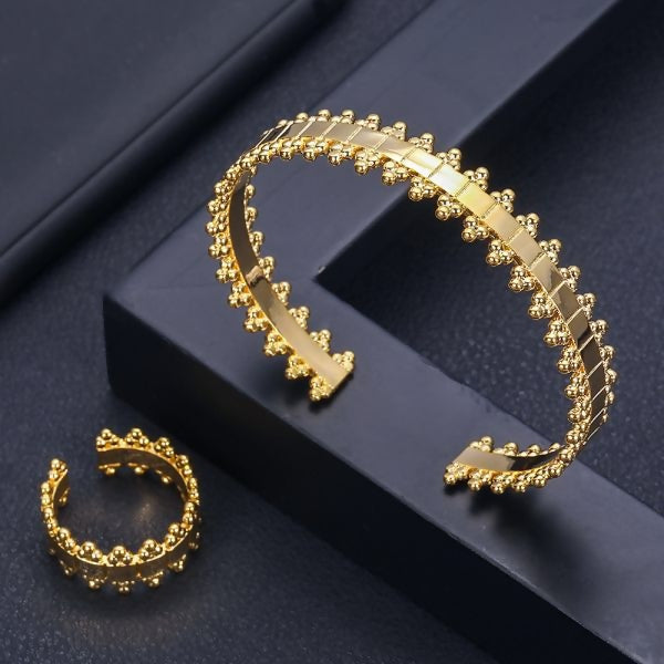 Fashionable Versatile Elegant Bracelet Set