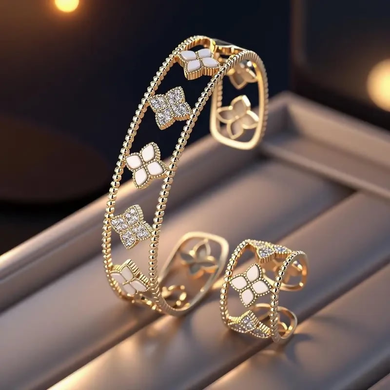 Luxury Clover & Golden Perlée Motif Set