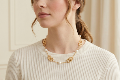 Garavani Signature Pearl Necklace