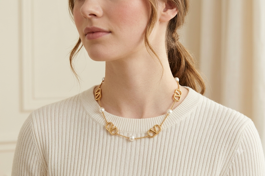 Garavani Signature Pearl Necklace