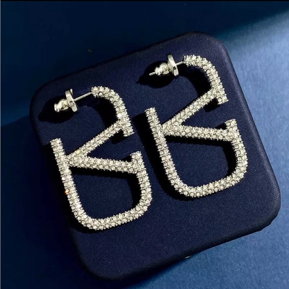 Light Luxury Diamond-encrusted Letter V Geometric Silver Colour Earrings
